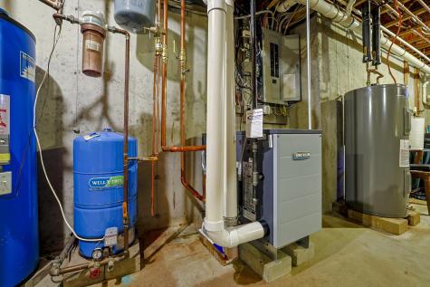 35 Brinton Road Sorrento ME 04677