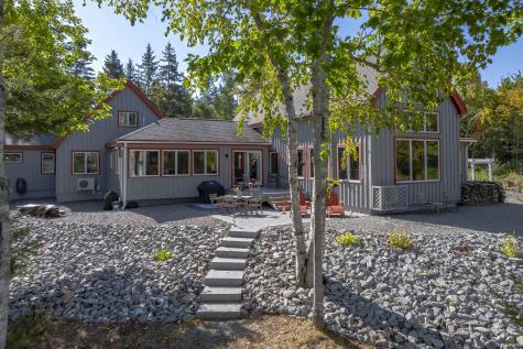 35 Brinton Road Sorrento ME 04677