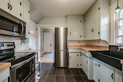 23 Hillis Street Portland ME 04103