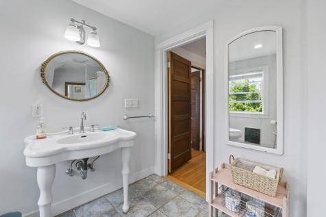 4 Hamlin Place York ME 03909