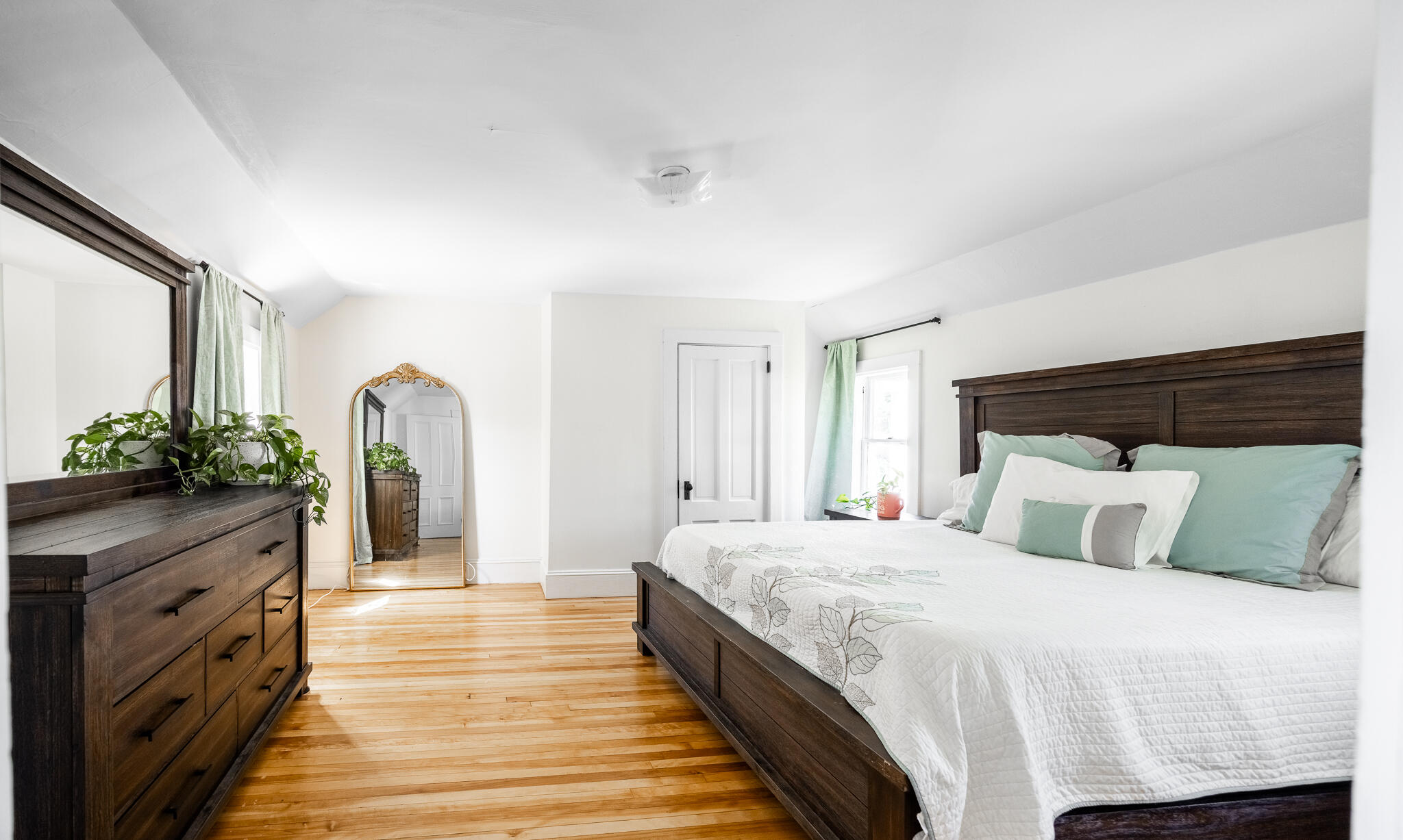 42 Maple Street Bangor ME 04401