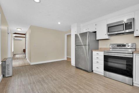 398 W Main Street Yarmouth ME 04096