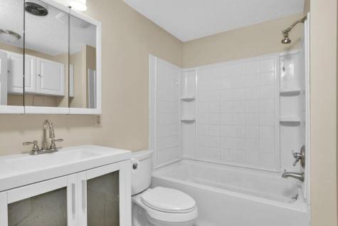 398 W Main Street Yarmouth ME 04096