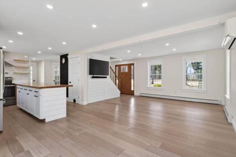 12 W 2nd Street North Berwick ME 03906