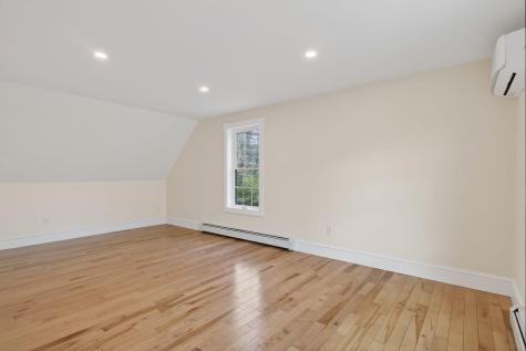 12 W 2nd Street North Berwick ME 03906