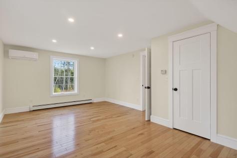 12 W 2nd Street North Berwick ME 03906