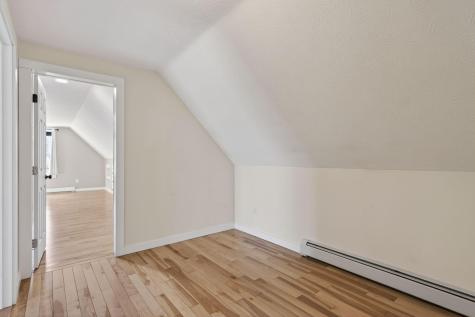 12 W 2nd Street North Berwick ME 03906