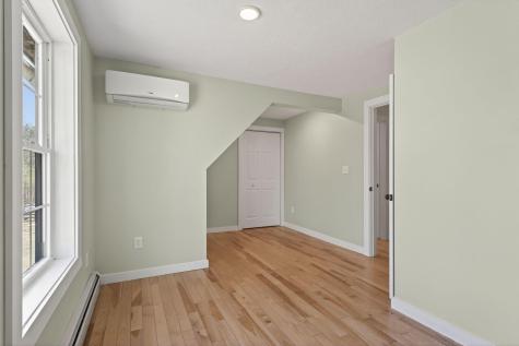 12 W 2nd Street North Berwick ME 03906