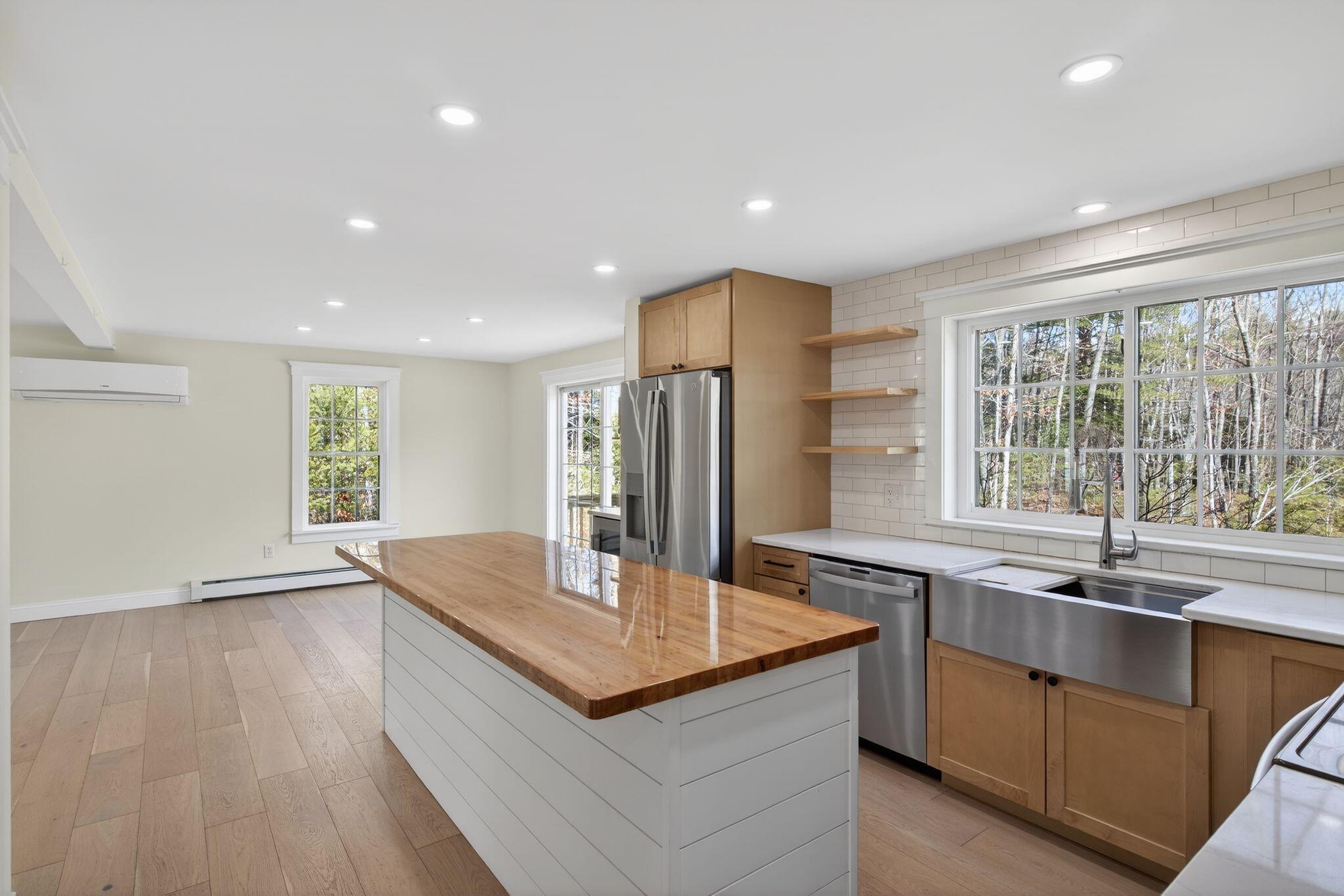 12 W 2nd Street North Berwick ME 03906