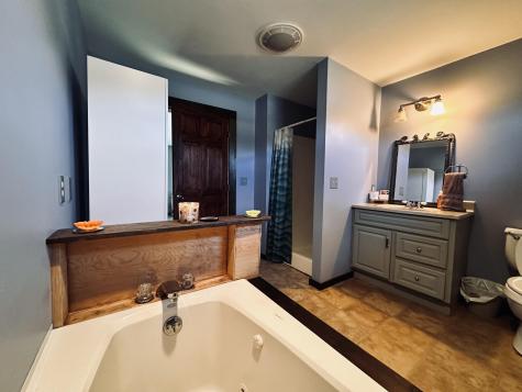123 Annabessacook Road Winthrop ME 04364