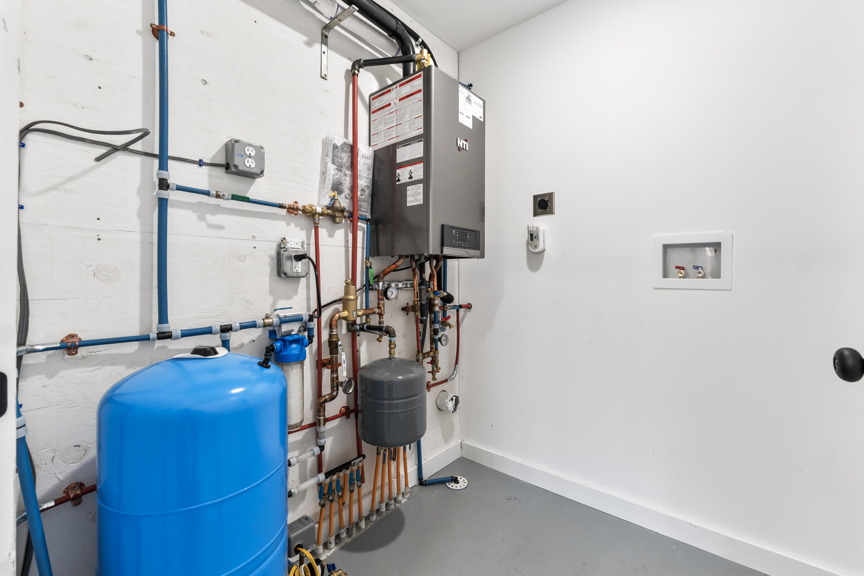 15 Cunningham Farms Road Nobleboro ME 04555