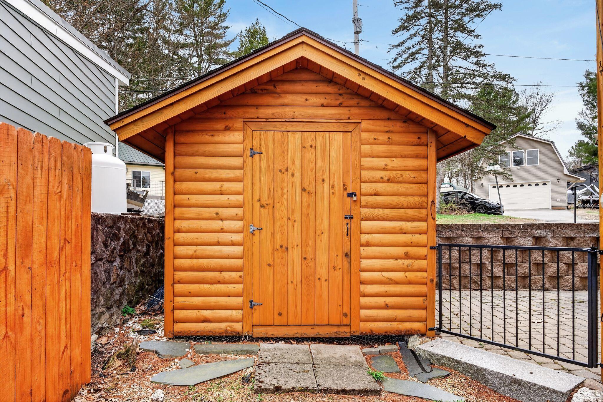 2 Chickadee Lane Raymond ME 04071