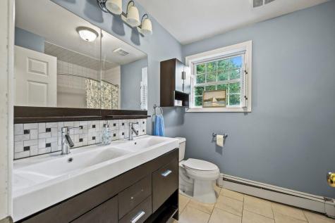 24 Caroline Crossing Hollis ME 04042