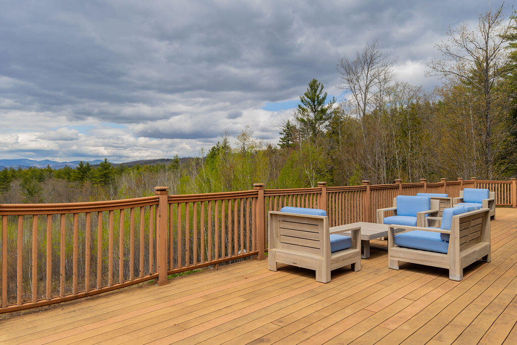 81 Hillside Lane Sweden ME 04040
