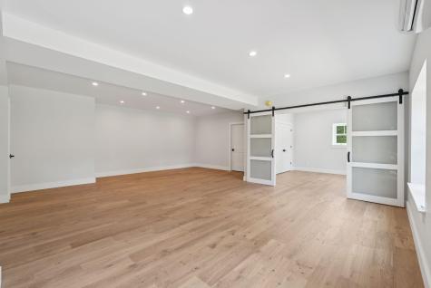 43 Rose Douglas Lane Brunswick ME 04011