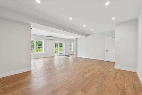 43 Rose Douglas Lane Brunswick ME 04011