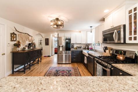 7 Quincy Adams Court Naples ME 04055