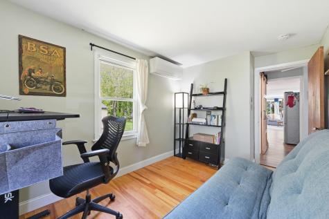 77 Lunt Road Falmouth ME 04105