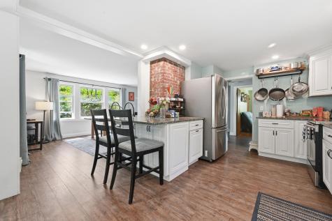 77 Lunt Road Falmouth ME 04105