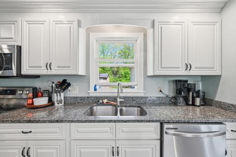 77 Lunt Road Falmouth ME 04105