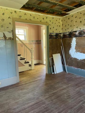 33 Pleasant Street Calais ME 04619