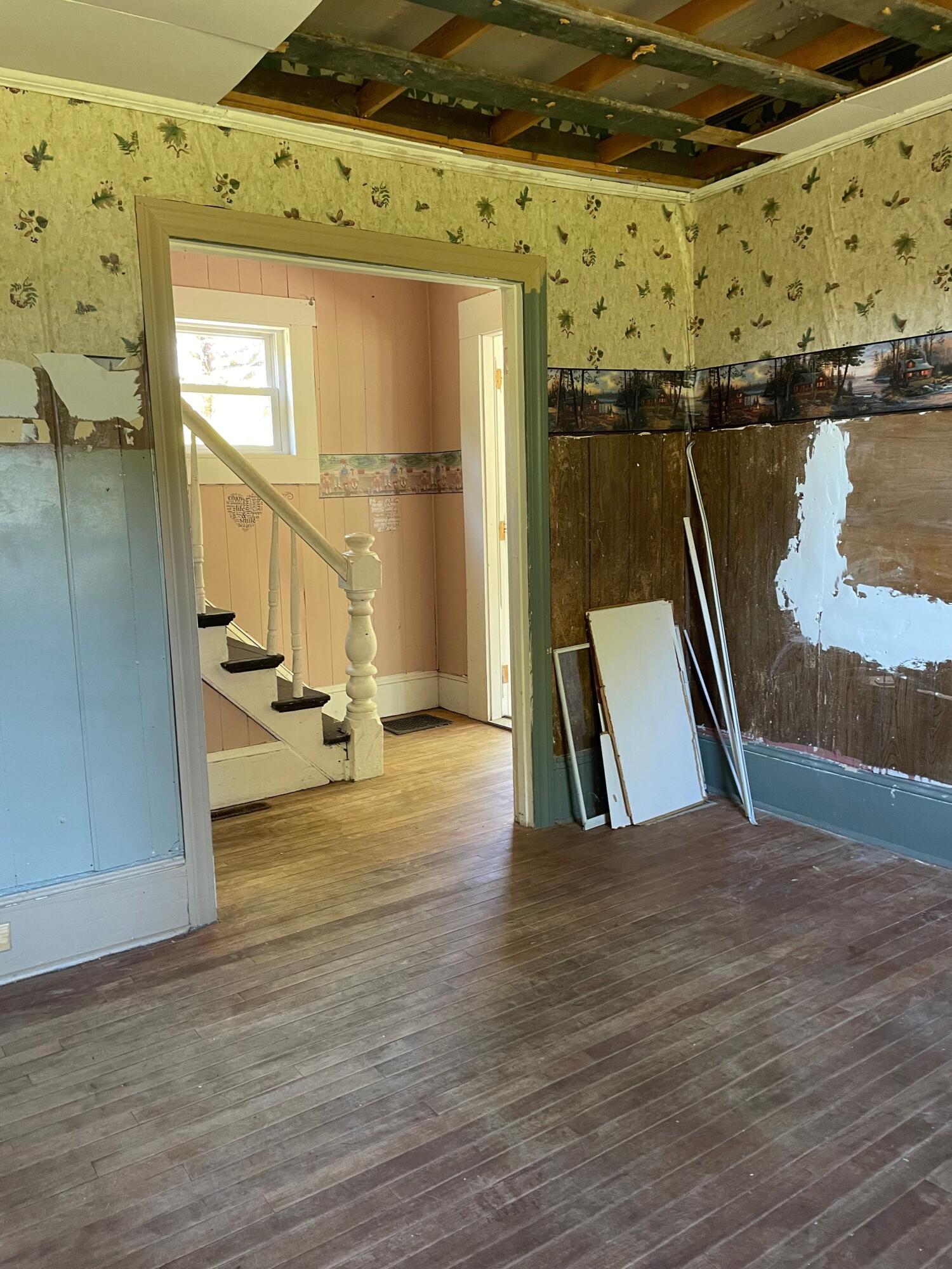 33 Pleasant Street Calais ME 04619