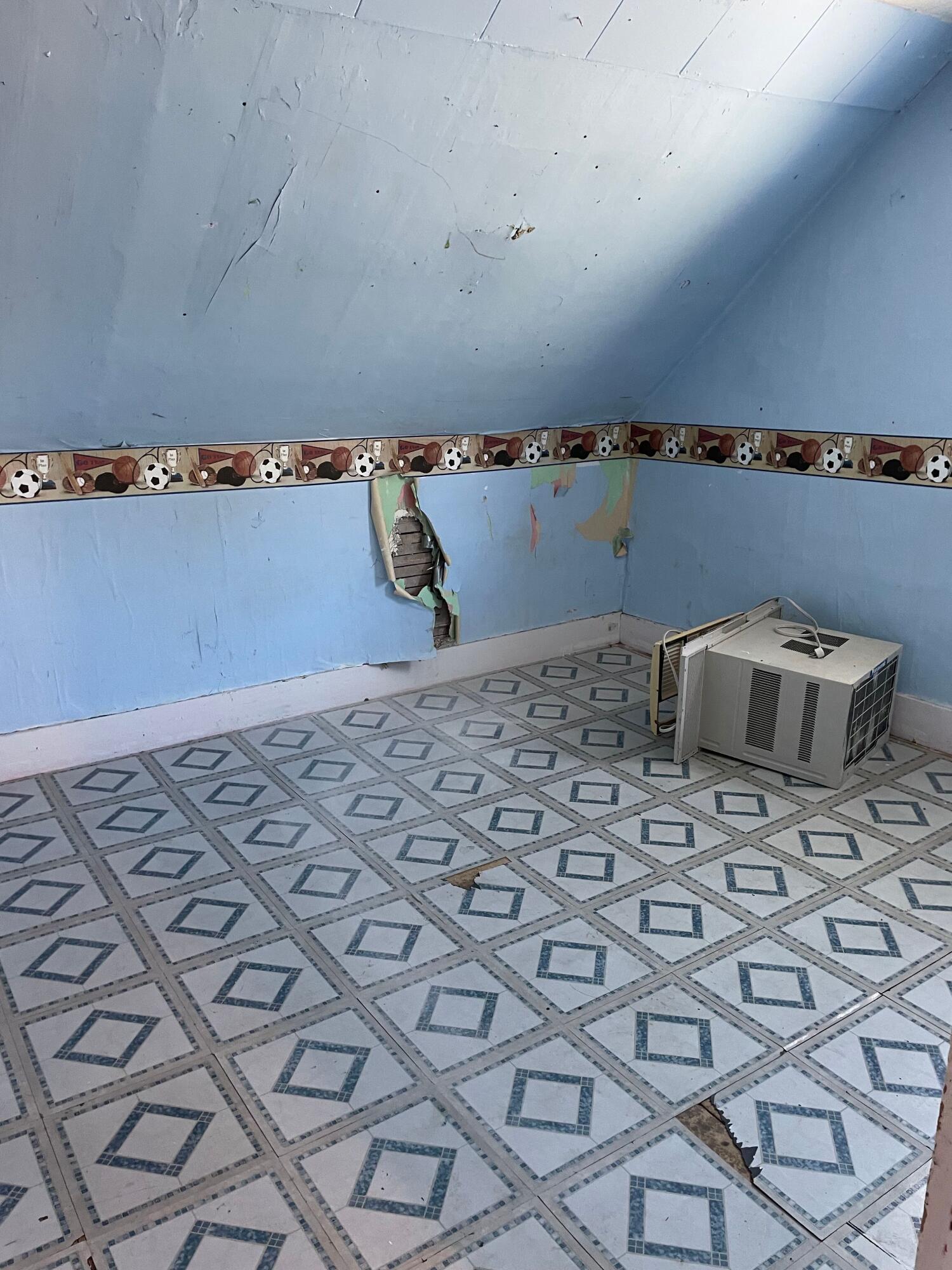 33 Pleasant Street Calais ME 04619