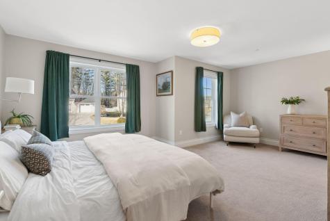 8 Garden Way Falmouth ME 04105