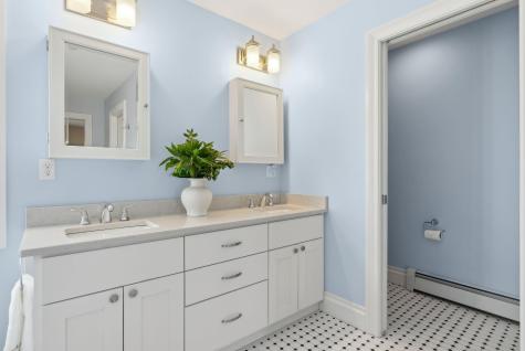 8 Garden Way Falmouth ME 04105