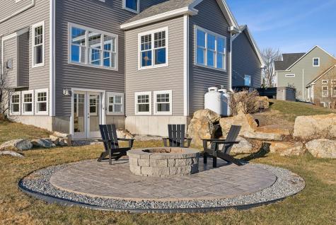 8 Garden Way Falmouth ME 04105