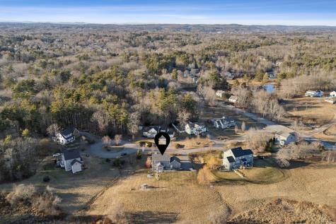 8 Garden Way Falmouth ME 04105