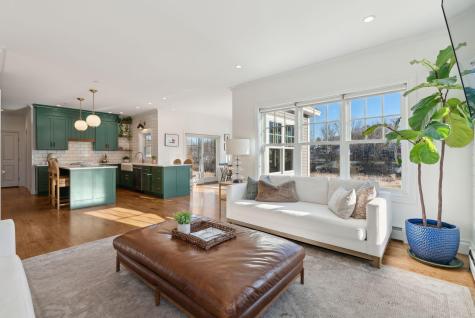 8 Garden Way Falmouth ME 04105