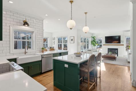 8 Garden Way Falmouth ME 04105