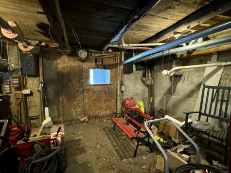 133 Cemetery Road Monmouth ME 04259