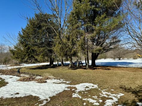 133 Cemetery Road Monmouth ME 04259