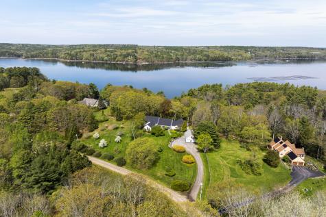 31 Woodward Farm Road Bristol ME 04539