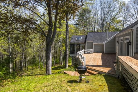 31 Woodward Farm Road Bristol ME 04539