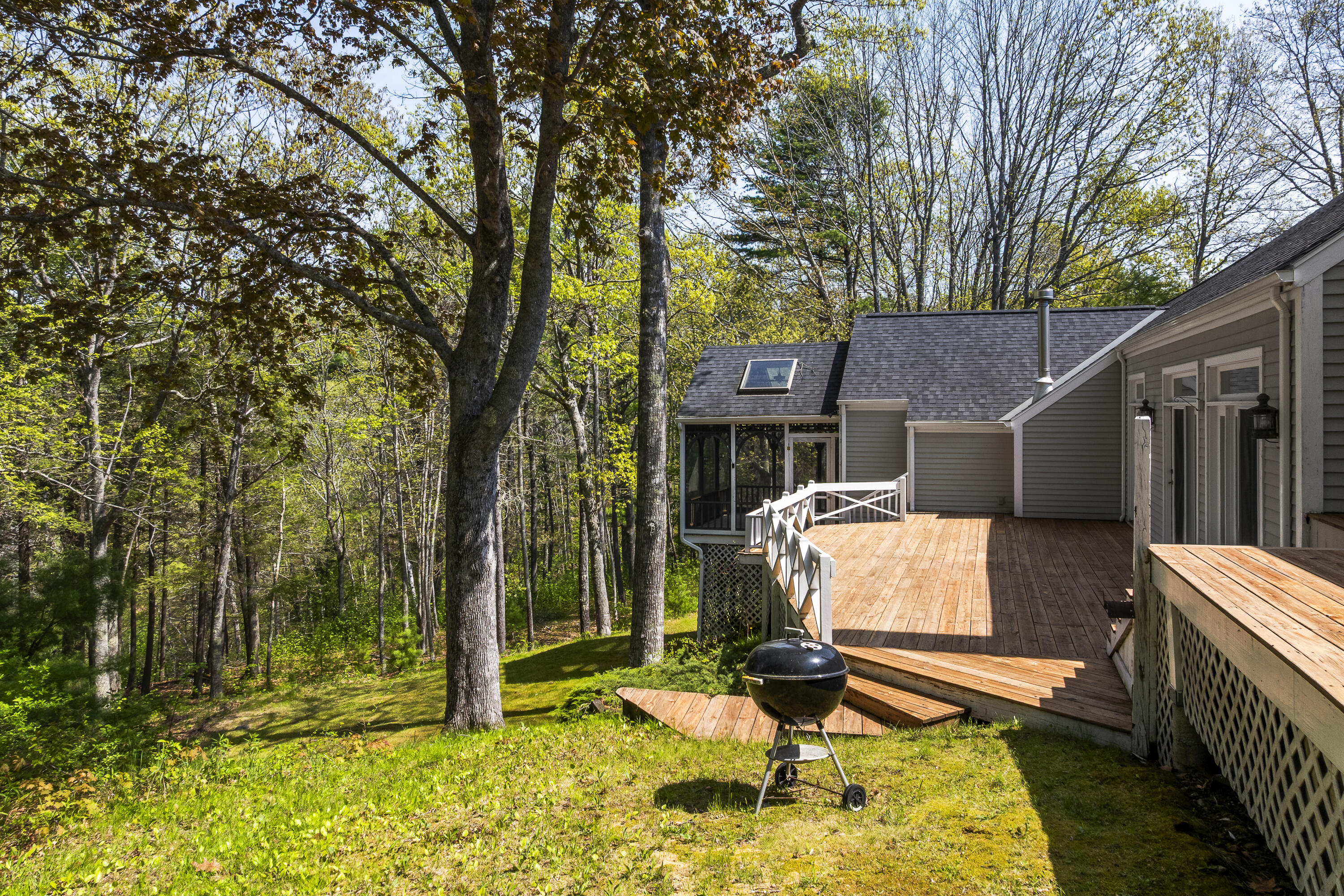 31 Woodward Farm Road Bristol ME 04539