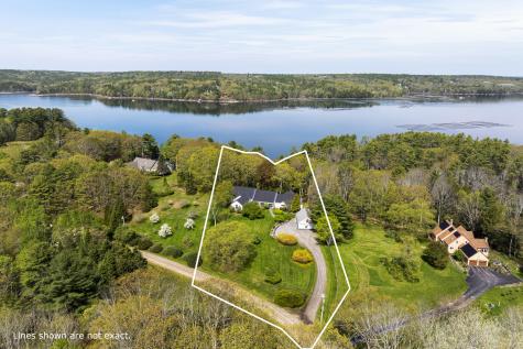 31 Woodward Farm Road Bristol ME 04539