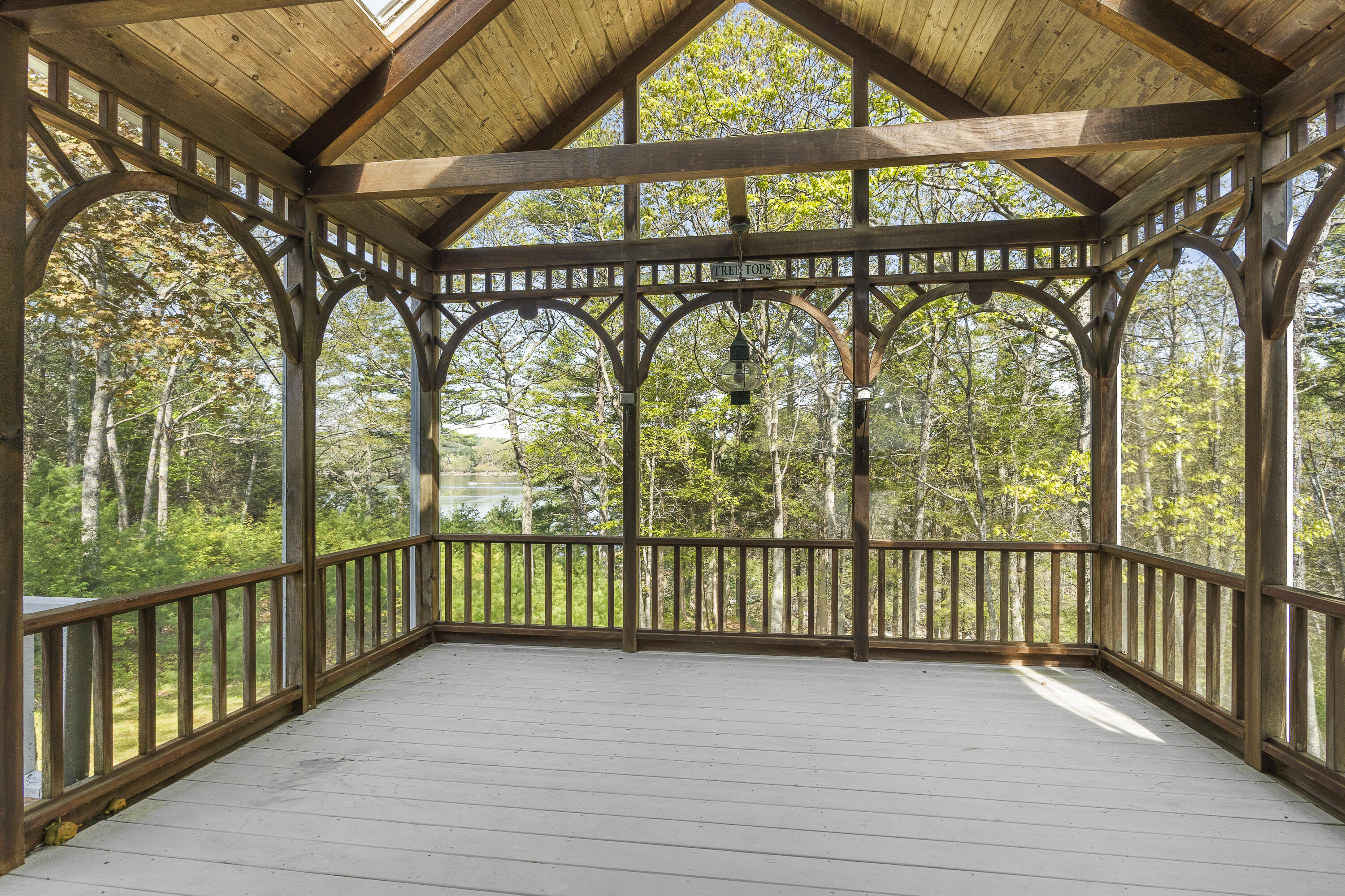 31 Woodward Farm Road Bristol ME 04539