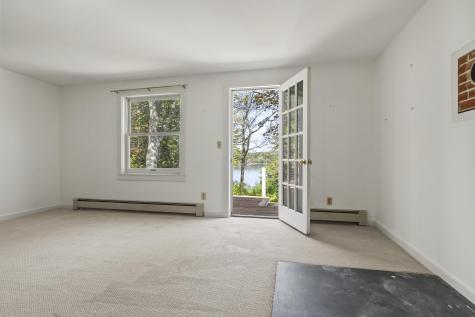 31 Woodward Farm Road Bristol ME 04539