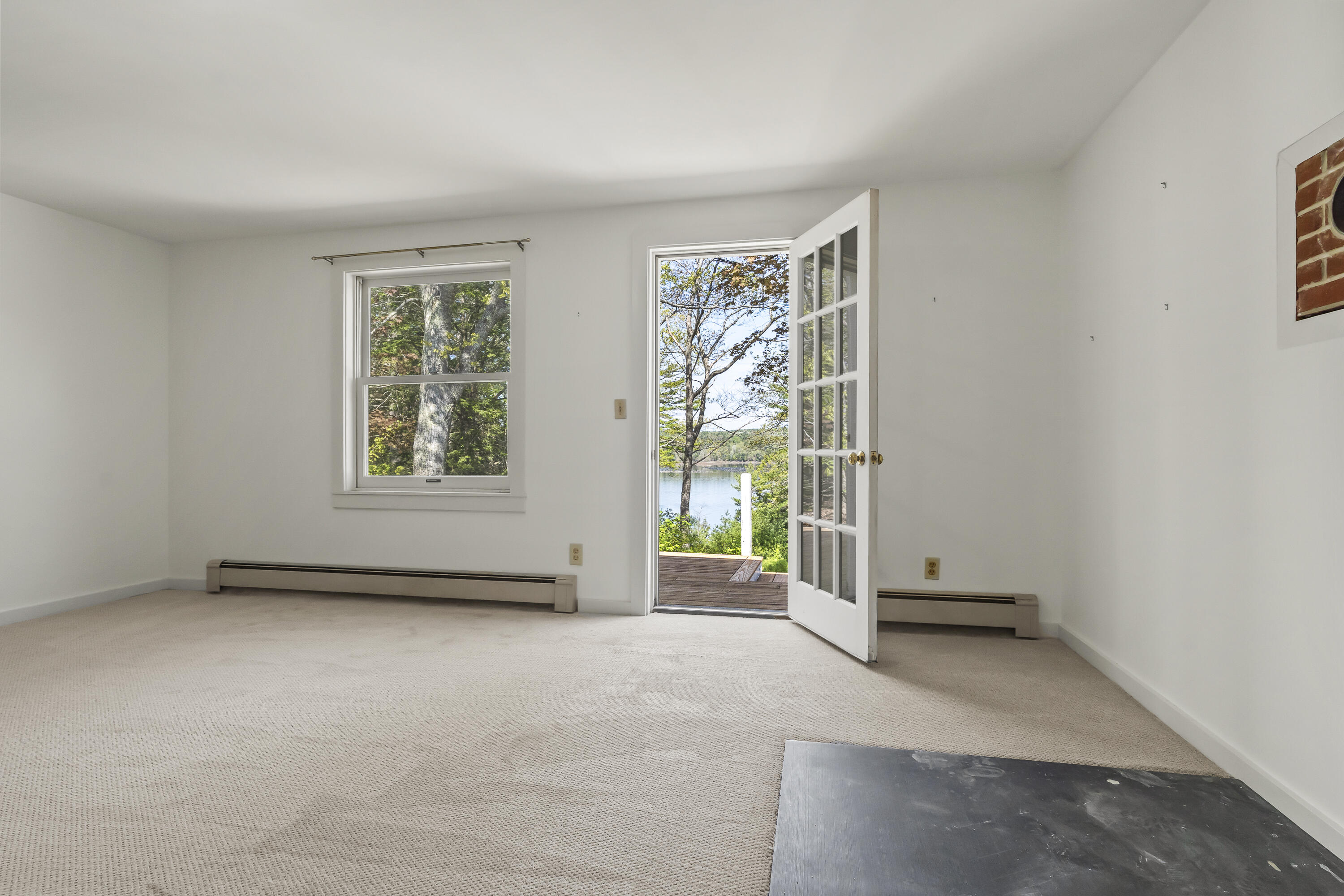 31 Woodward Farm Road Bristol ME 04539