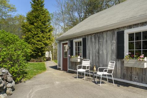 31 Woodward Farm Road Bristol ME 04539