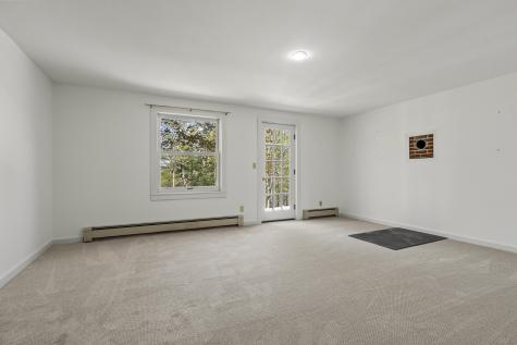 31 Woodward Farm Road Bristol ME 04539