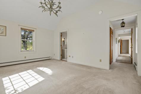 31 Woodward Farm Road Bristol ME 04539
