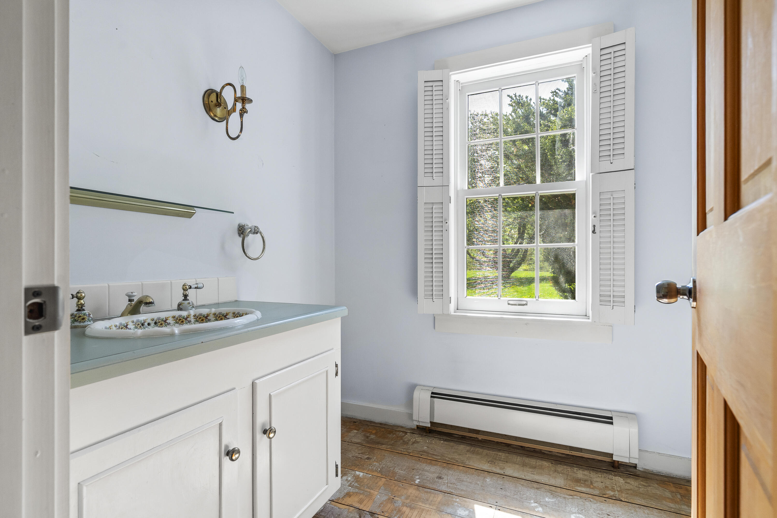 31 Woodward Farm Road Bristol ME 04539