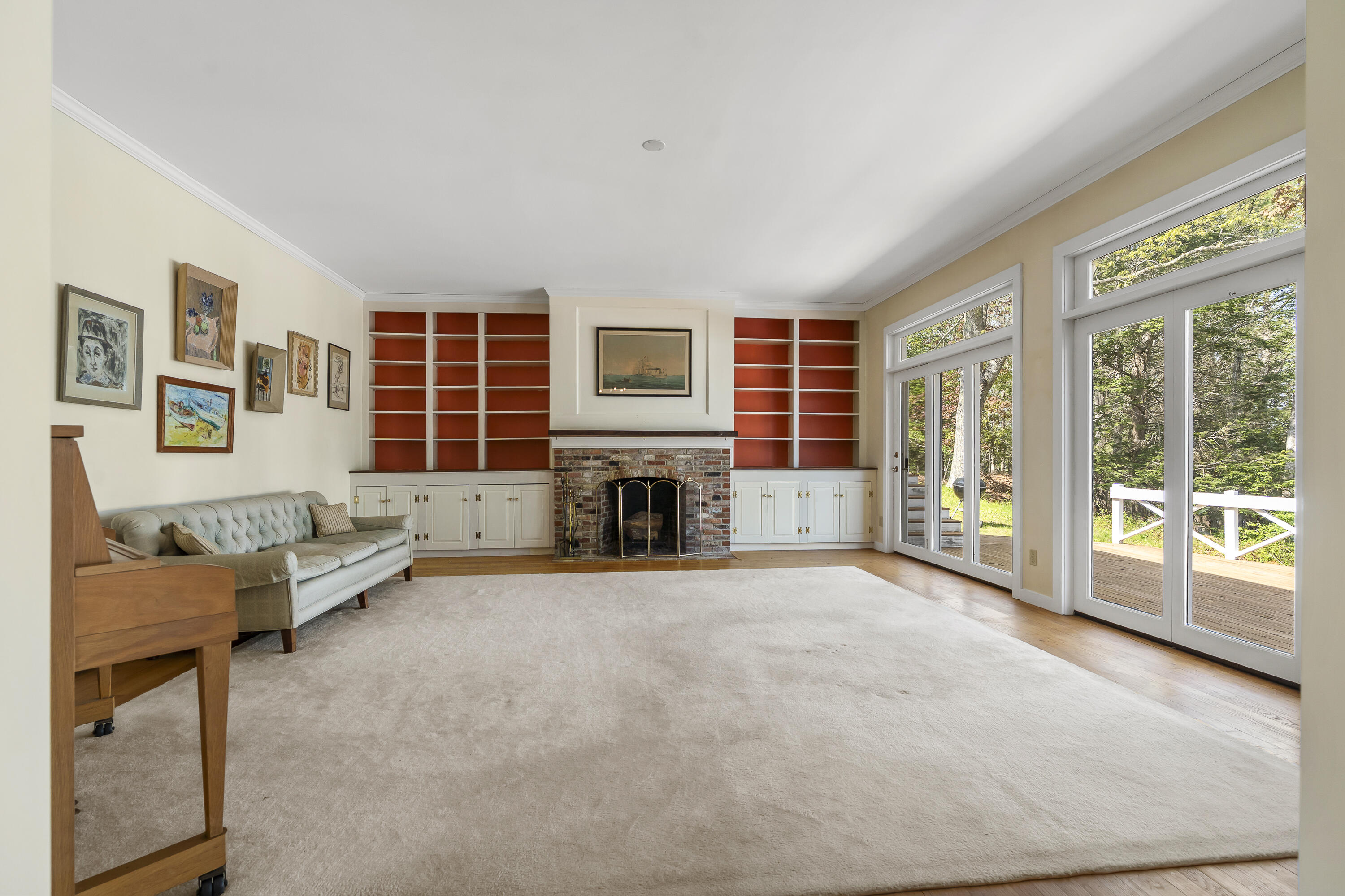 31 Woodward Farm Road Bristol ME 04539