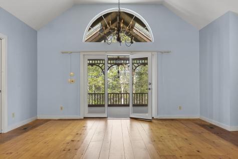 31 Woodward Farm Road Bristol ME 04539
