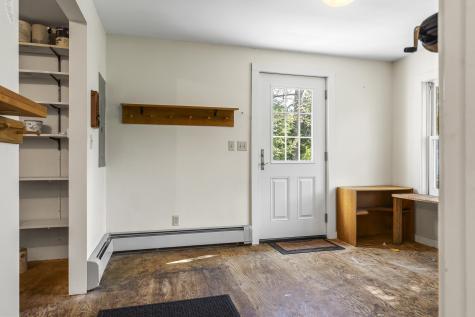 31 Woodward Farm Road Bristol ME 04539
