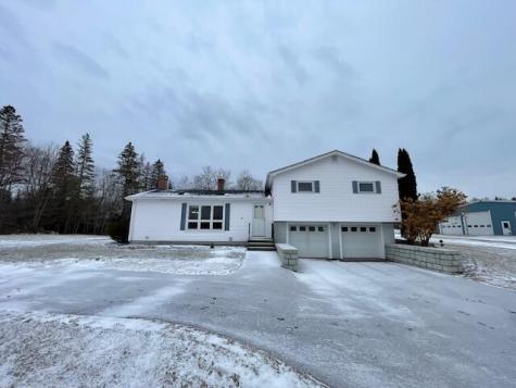 18 Blackswoods Road Cherryfield ME 04622